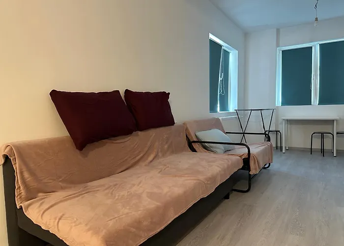 Wild Nest King Size Bed Бухарест