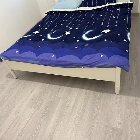 Apartment Wild Nest King Size Bed