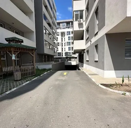 Wild Nest King Size Bed *