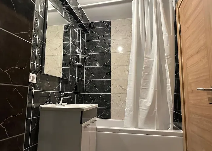 Wild Nest King Size Bed *