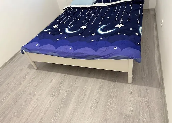 Wild Nest King Size Bed *